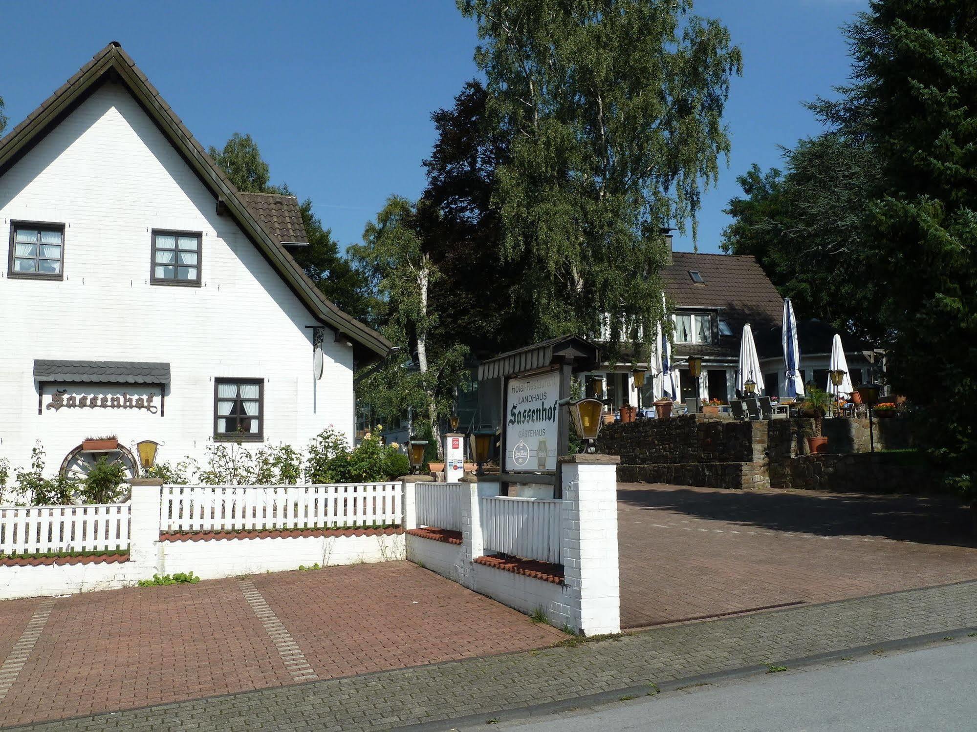 Landhaus Sassenhof Hotel Muelheim an der Ruhr Exterior photo