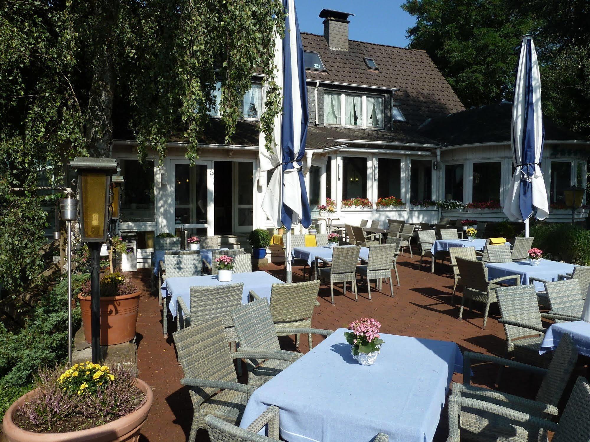 Landhaus Sassenhof Hotel Muelheim an der Ruhr Exterior photo