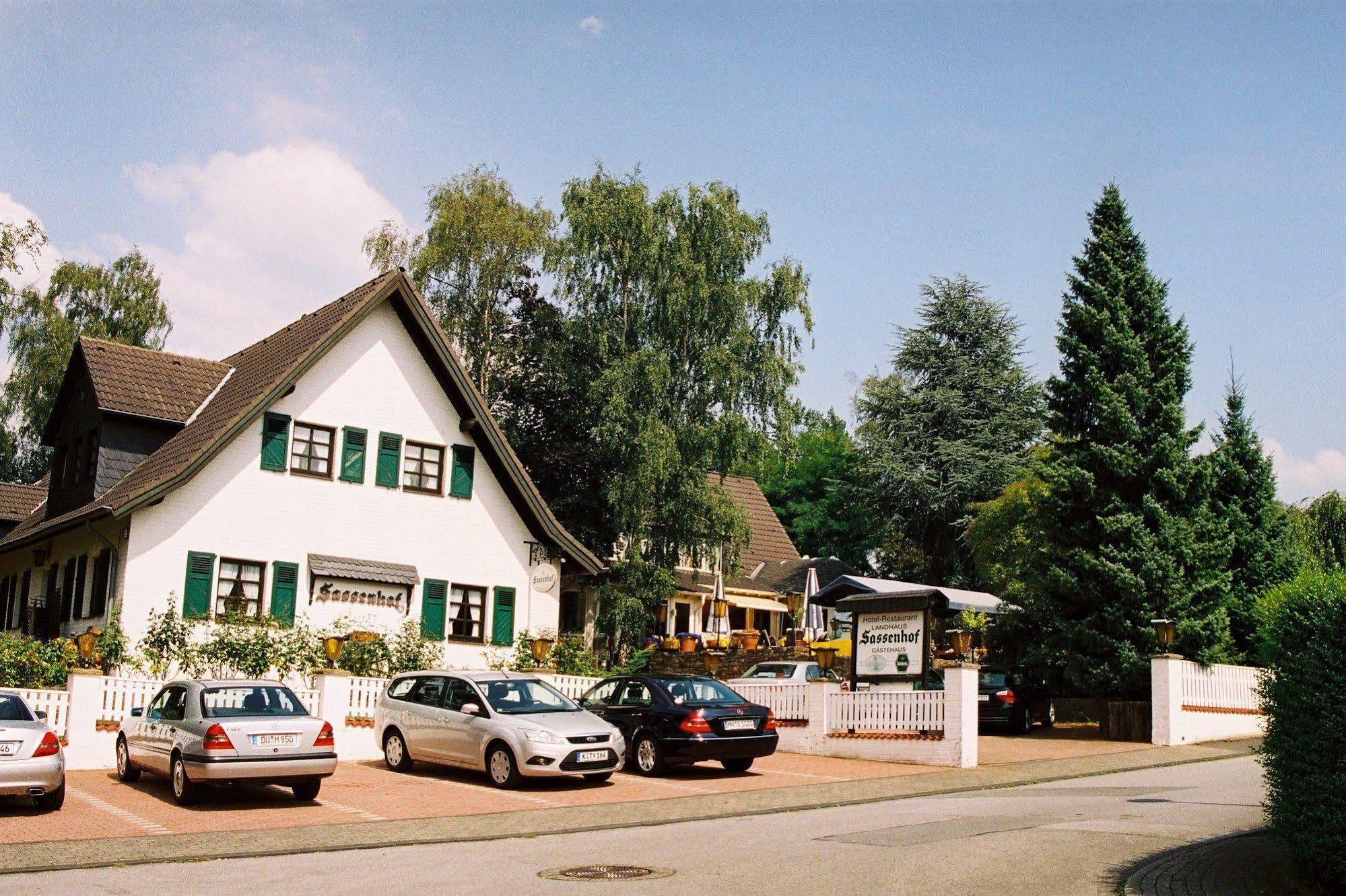 Landhaus Sassenhof Hotel Muelheim an der Ruhr Exterior photo